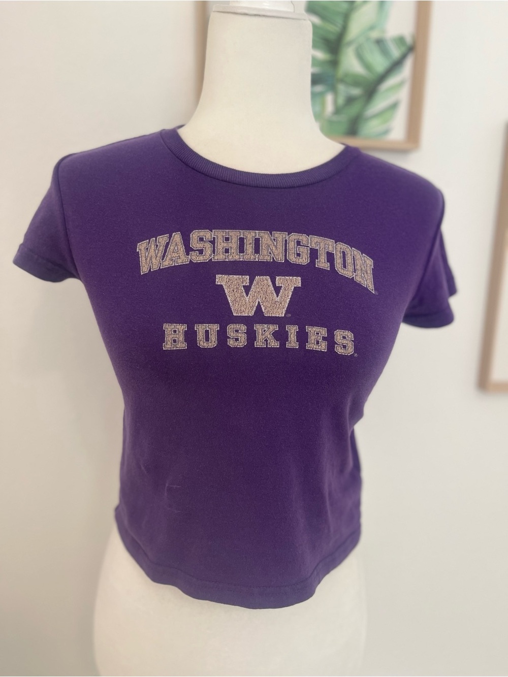 Washington Huskies Size 5/6 Purple Shirt